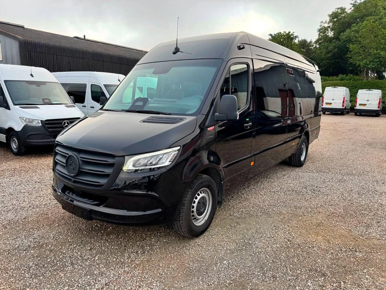 Black Mercedes-Benz eSprinter 420 exterior